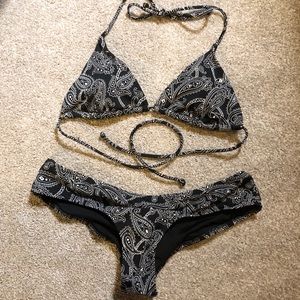 Victoria’s Secret Scrunched bottom Bikini Set